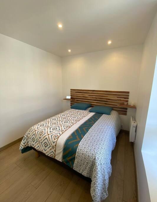 Appartement Avec Terrasse Quimper Exterior photo